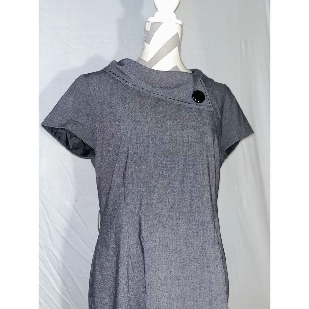 Vintage/retro grey dress with button collar